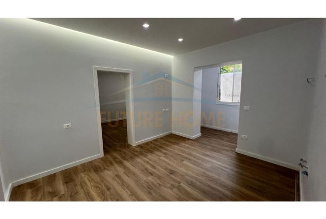 Shtepi ne shitje Apartament ne Tirane, 3+1, Mobilimi Bosh, pa mobiluar, Pagesa 269,000  Euro.