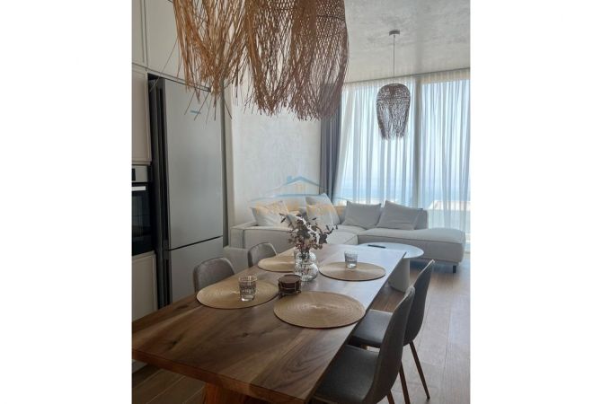 Shtepi ne shitje Apartament ne Vlore, 2+1, Mobilimi E mobiluar, Pagesa 550,000  Euro.