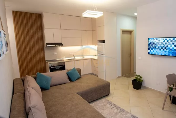 Shtepi ne shitje 1+1 ne Vlore - 165,000 Euro