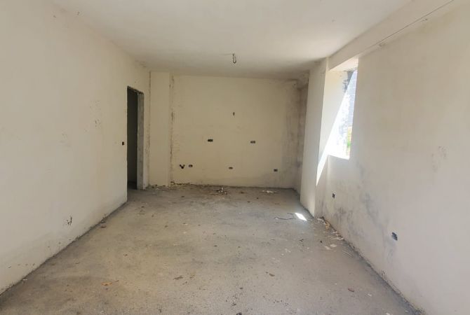 Shtepi ne shitje 2+1 ne Tirane - 93,000 Euro