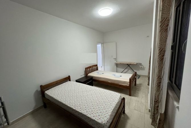 Shtepi me qera 2+1 ne Tirane - 700 Euro