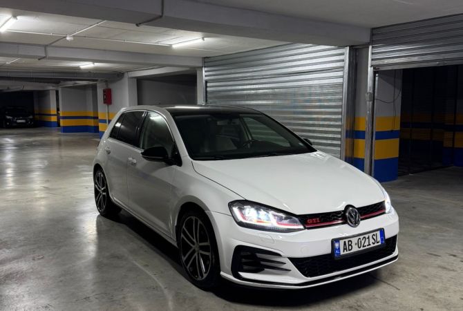 Makina ne shitje  ne Tirane - 10,500 Euro