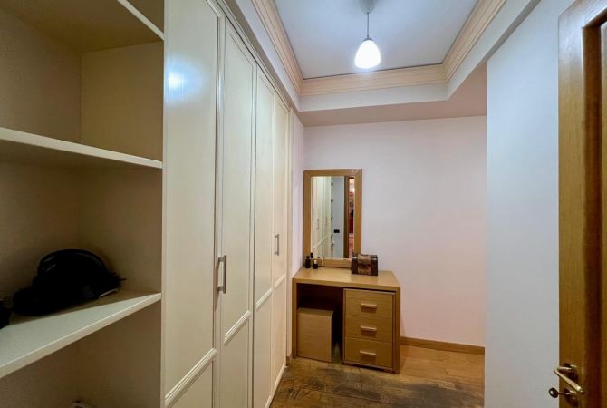 Shtepi me qera 3+1 ne Tirane - 1,000 Euro
