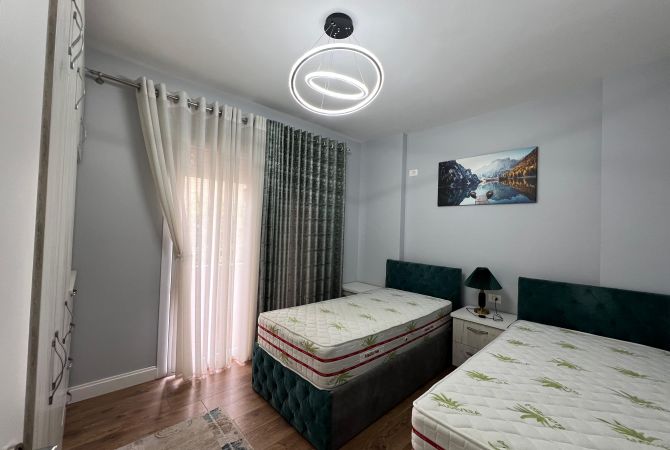 Shtepi me qera Apartament ne Tirane, 2+1, Mobilimi E mobiluar, Pagesa 700  Euro.