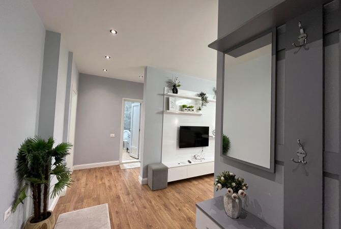 Shtepi me qera Apartament ne Tirane, 2+1, Mobilimi E mobiluar, Pagesa 700  Euro.