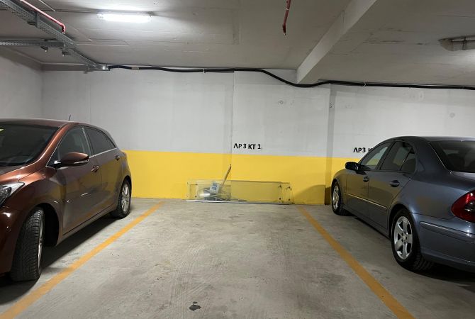 Ambiente Commerciale in Vendita 4+1 a Tirana - 25,000 Euro