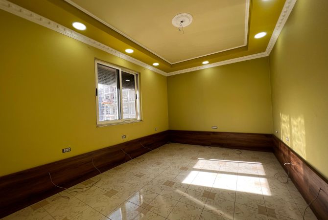 Shtepi me qera Apartament ne Tirane, 3+1, Mobilimi E mobiluar, Pagesa 700  Euro.