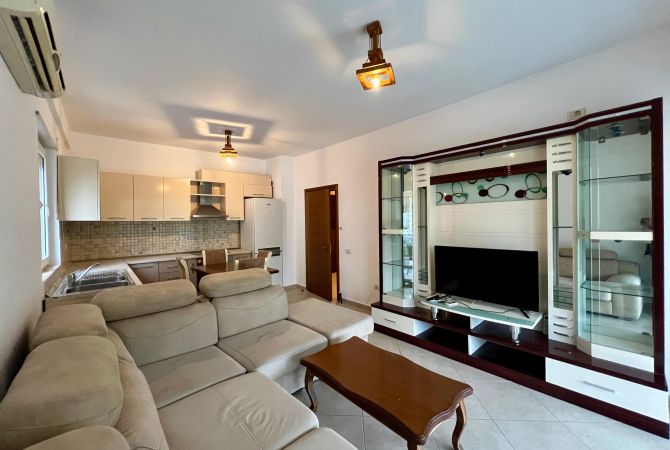 Shtepi me qera Apartament ne Tirane, 1+1, Mobilimi E mobiluar, Pagesa 600  Euro.