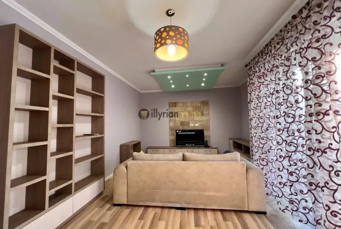 Shtepi me qera 1+1 ne Tirane - 700 Euro