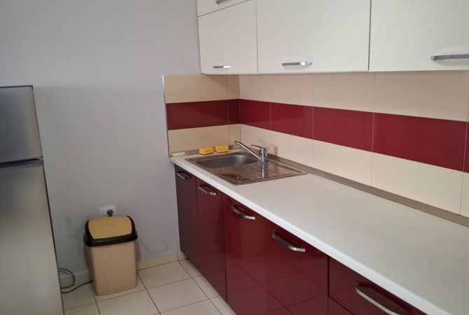 Shtepi me qera 1+1 ne Tirane - 420 Euro