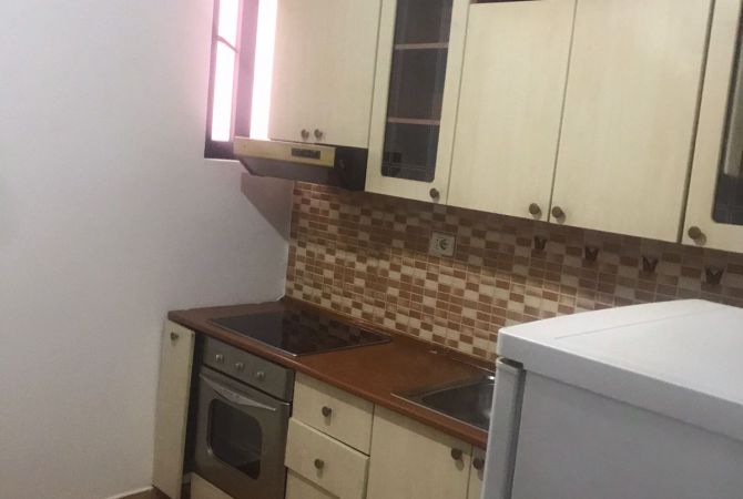Shtepi me qera 1+1 ne Tirane - 35,000 Leke
