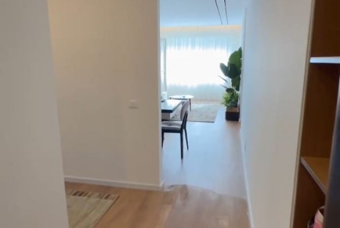 Shtepi me qera 3+1 ne Tirane - 1,100 Euro