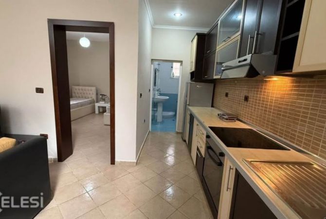 Shtepi me qera 4+1 ne Tirane - 600 Euro