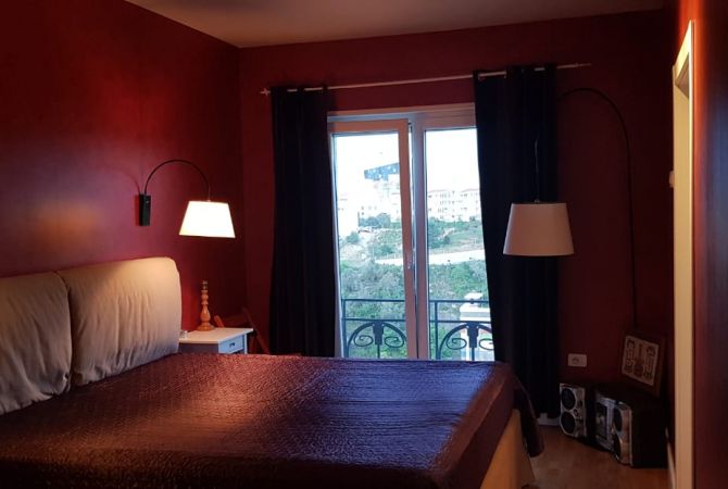Shtepi me qera 3+1 ne Tirane - 1,100 Euro