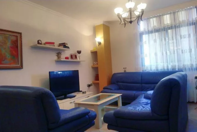 Shtepi me qera 2+1 ne Tirane - 760 Euro