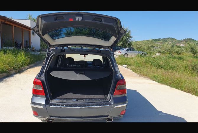 Makina ne shitje  ne Tirane - 10,200 Euro