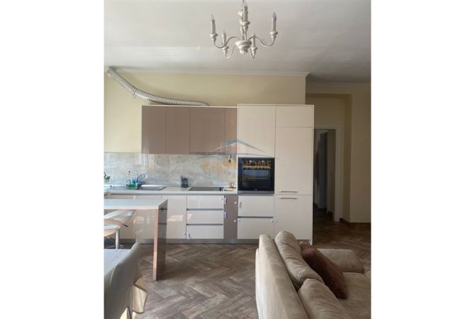 Shtepi ne shitje 2+1 ne Tirane - 230,000 Euro