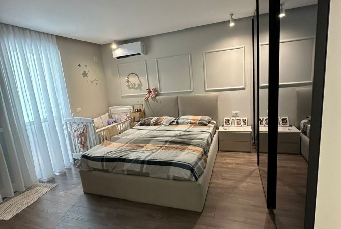 Shtepi ne shitje Apartament ne Tirane, 2+1, Mobilimi E mobiluar, Pagesa 179,000  Euro.