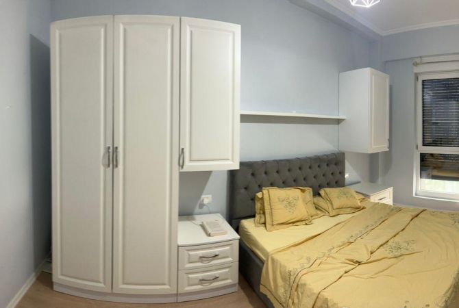 Shtepi ne shitje Apartament ne Tirane, 1+1, Mobilimi E mobiluar, Pagesa 135,000  Euro.