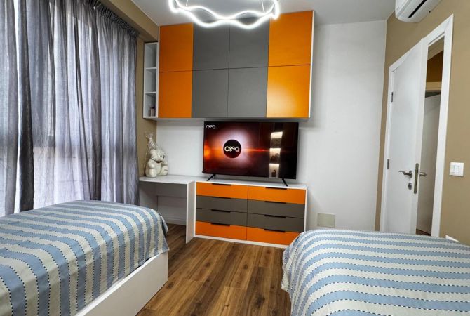 Shtepi ne shitje Apartament ne Tirane, 2+1, Mobilimi E mobiluar, Pagesa 215,000  Euro.