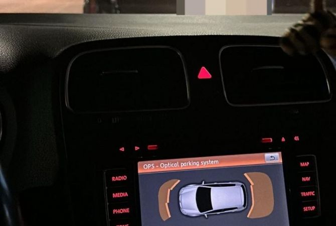 Makina ne shitje ne Tirane, Volkswagen, 2010 Benzine,Kambio Automatik Pagesa 5,000  Euro.