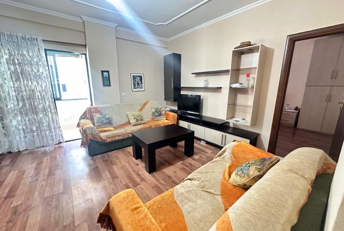 Shtepi me qera 2+1 ne Tirane - 60,000 Leke