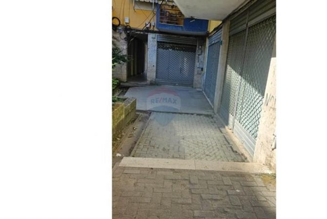 Ambiente Commerciale in Affitto 1+1 a Tirana - 200 Euro