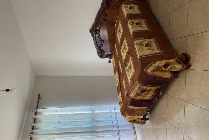 Shtepi me qera Shtepi Private ne Tirane, 2+1, Mobilimi E mobiluar, Pagesa 400  Euro.