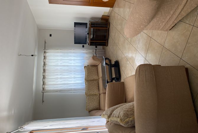Shtepi me qera 2+1 ne Tirane - 400 Euro
