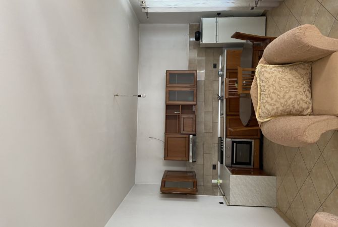 Shtepi me qera 2+1 ne Tirane - 400 Euro