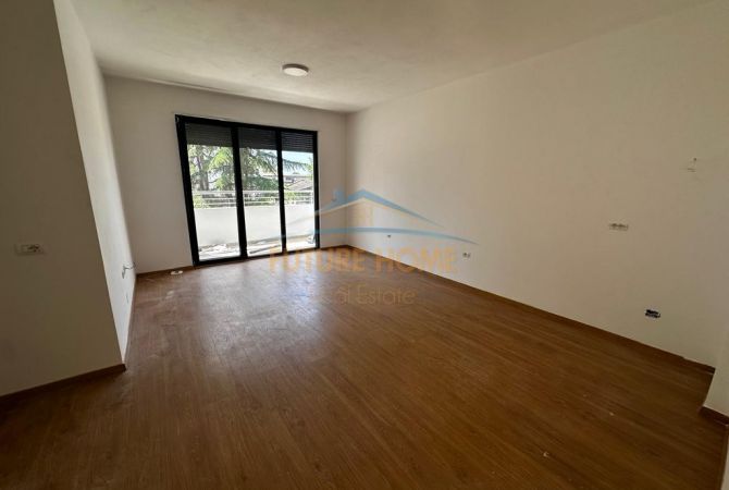 Shtepi me qera 3+1 ne Tirane - 700 Euro
