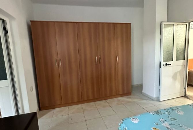 Shtepi me qera 1+1 ne Tirane - 300 Euro