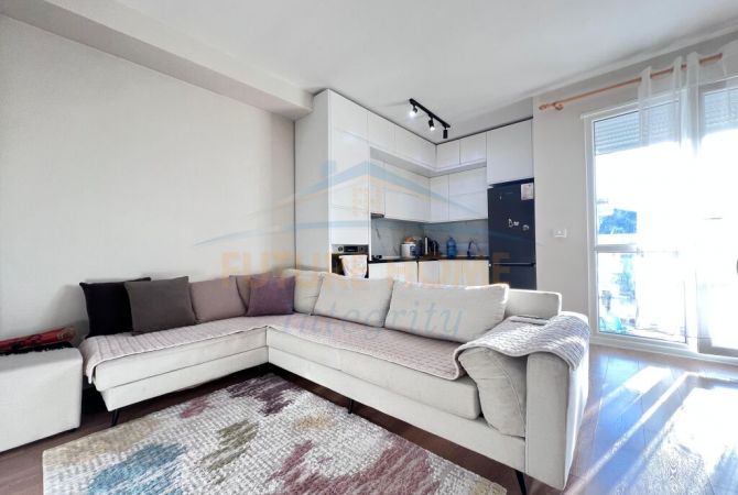 Shtepi ne shitje Apartament ne Tirane, 2+1, Mobilimi E mobiluar, Pagesa 1,490,000  Euro.