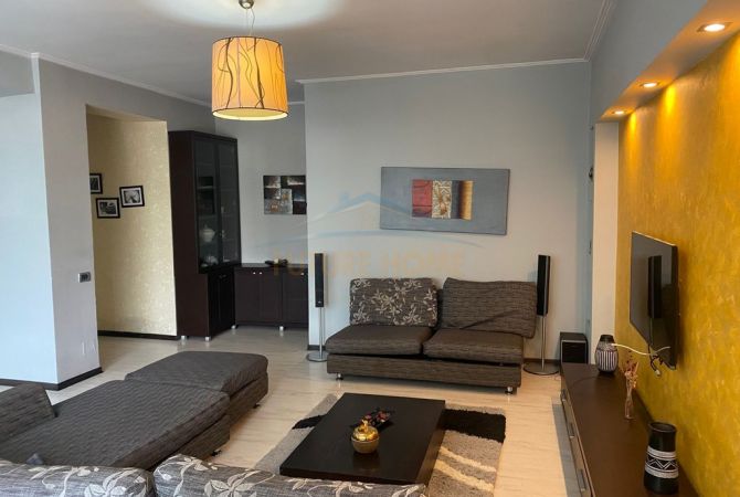 Shtepi me qera 2+1 ne Tirane - 700 Euro