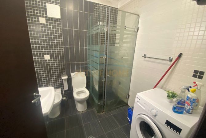 Shtepi me qera Apartament ne Tirane, 2+1, Mobilimi E mobiluar, Pagesa 700  Euro.