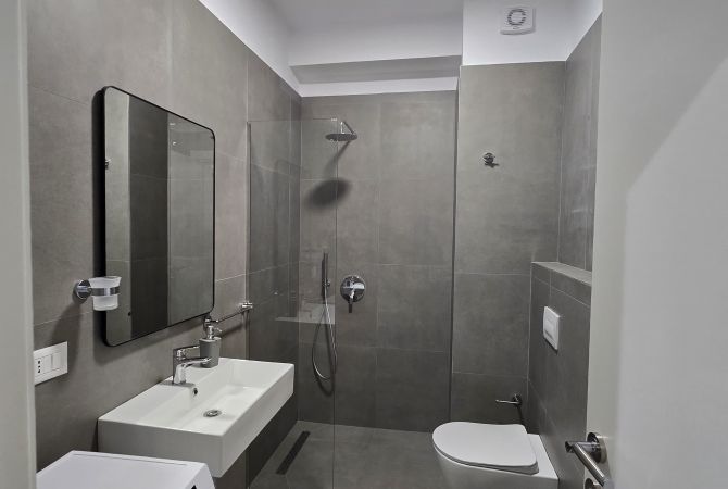 Shtepi me qera Apartament ne Tirane, 2+1, Mobilimi E mobiluar, Pagesa 750  Euro.