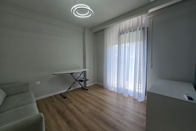 Shtepi me qera Apartament ne Tirane, 2+1, Mobilimi E mobiluar, Pagesa 750  Euro.