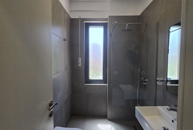 Shtepi me qera Apartament ne Tirane, 2+1, Mobilimi E mobiluar, Pagesa 750  Euro.