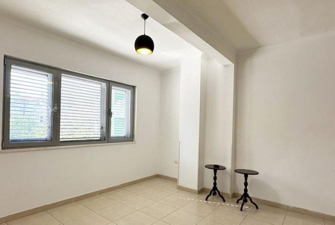 Shtepi me qera 5+1 ne Tirane - 3,500 Euro