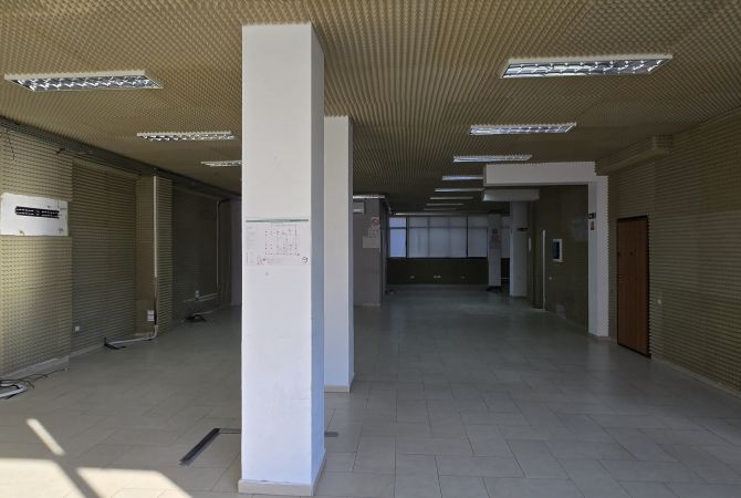 Business Property for Rent 3+1 in Tirana - 3,000 Euro