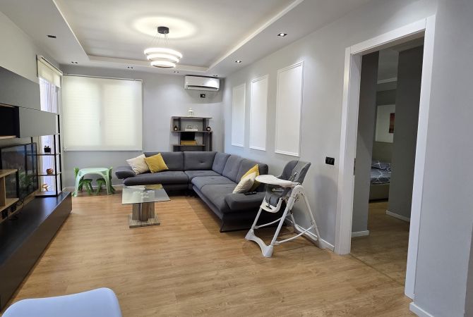 Shtepi me qera 2+1 ne Tirane - 800 Euro
