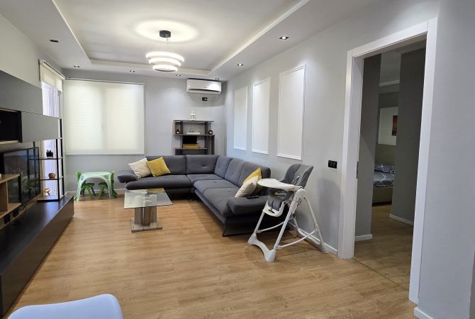 Shtepi me qera 2+1 ne Tirane - 800 Euro