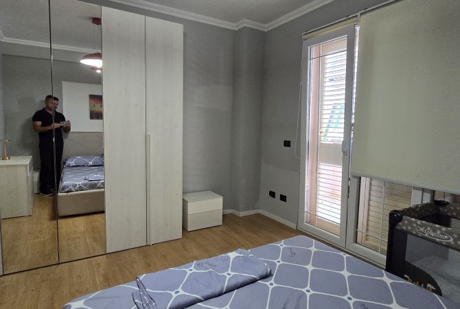 Shtepi me qera Apartament ne Tirane, 2+1, Mobilimi E mobiluar, Pagesa 800  Euro.