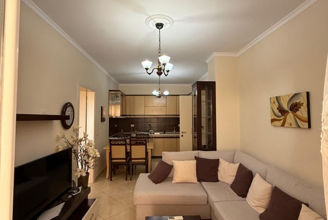 Shtepi me qera Apartament ne Tirane, 2+1, Mobilimi E mobiluar, Pagesa 580  Euro.