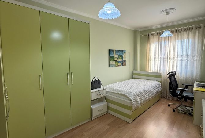 Shtepi me qera Apartament ne Tirane, 2+1, Mobilimi E mobiluar, Pagesa 580  Euro.