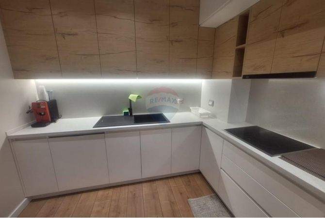 Shtepi me qera Apartament ne Tirane, 1+1, Mobilimi E mobiluar, Pagesa 700  Euro.