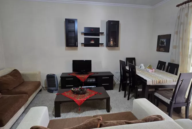Shtepi me qera 2+1 ne Tirane - 480 Euro