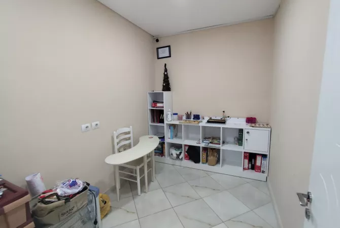Business Property for Rent 3+1 in Tirana - 600 Euro
