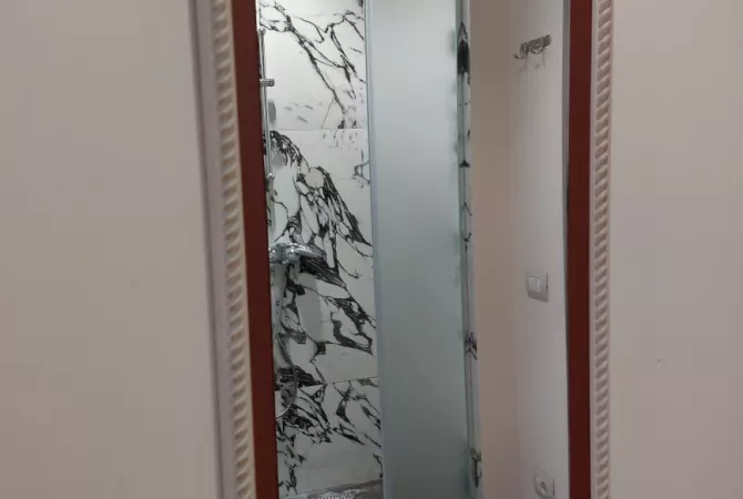 Shtepi me qera Apartament ne Tirane, 2+1, Mobilimi E mobiluar, Pagesa 700  Euro.