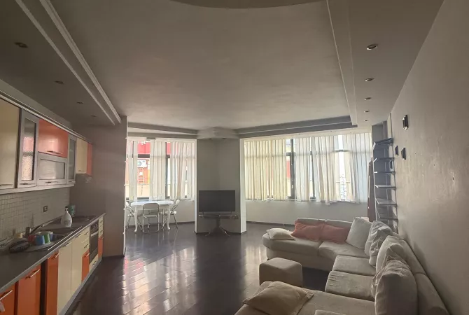 Shtepi me qera 2+1 ne Tirane - 650 Euro